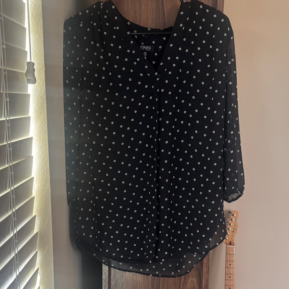 Jones New York Black and White Patterned Blouse
